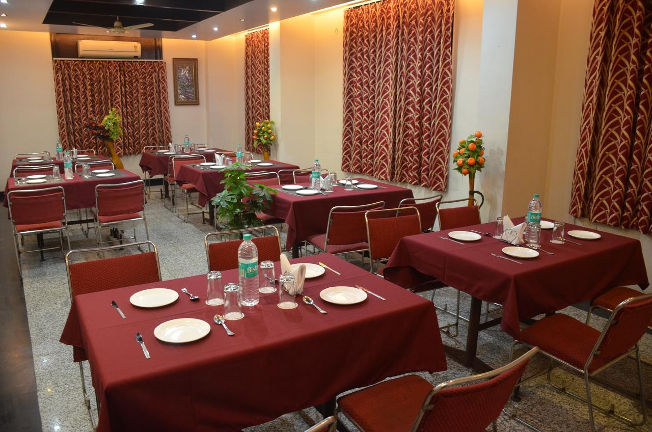 Hotel Jinendra Inn Divisione di Divisione di Jaipur Esterno foto