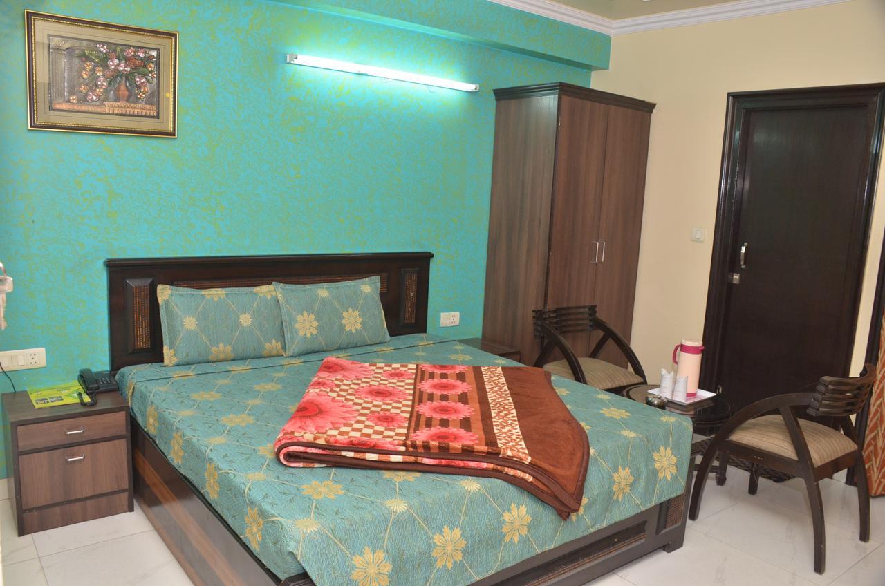 Hotel Jinendra Inn Divisione di Divisione di Jaipur Esterno foto